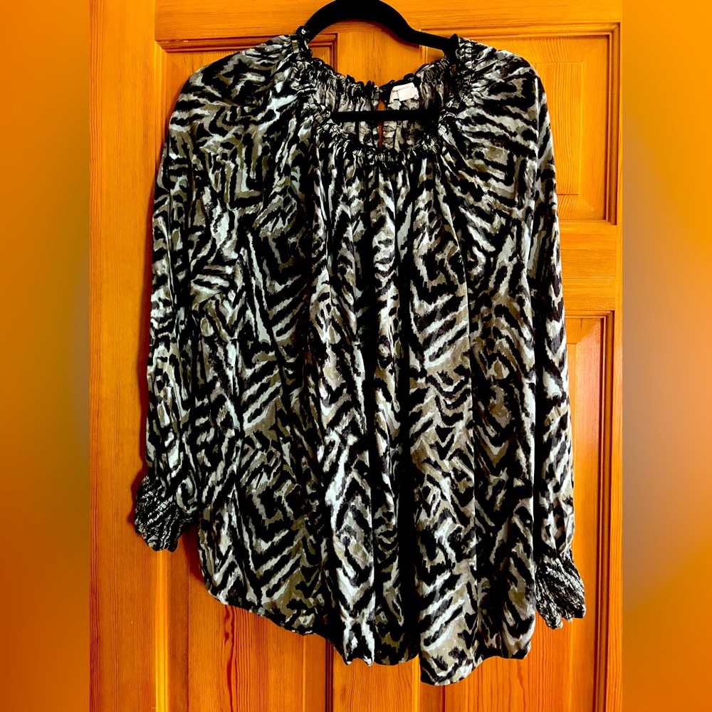Woman’s blouse